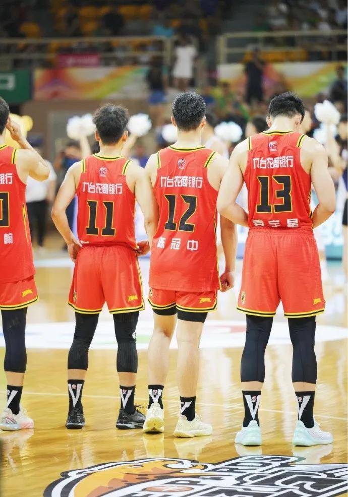 甘肃队与山东男篮交锋，双方谁能占据优势？的简单介绍