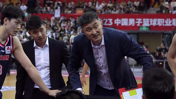 关于爱尔兰队备战立陶宛，全队集结备战的信息